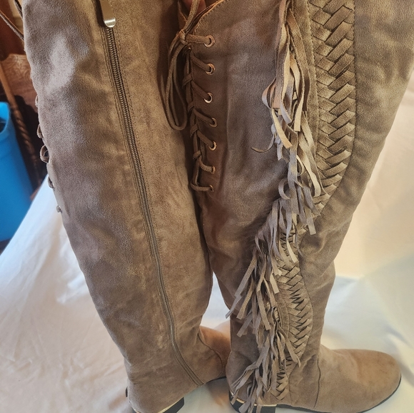 LADY COUTURE BOOTS. Suede, Lace up. Size 9.5-10 - Picture 7 of 12